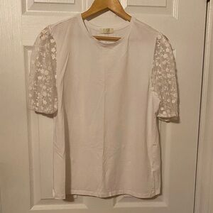 Suzy Shier White Floral Lace Sleeve Blouse